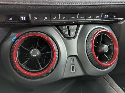 Used 2021 Chevrolet Blazer RS image 26