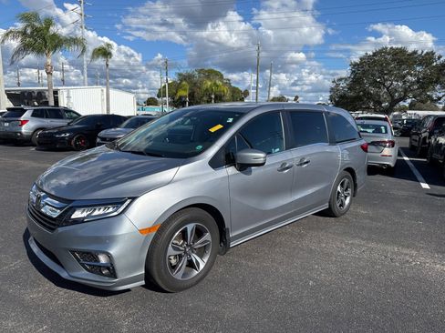 Used 2020 Honda Odyssey Touring image 3