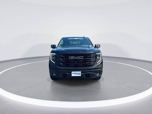 Certified 2024 GMC Sierra 1500 Elevation w/ Preferred Package AWD/4WD image 3