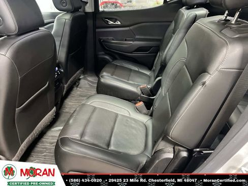 Used 2020 GMC Acadia SLT w/ Driver Alert Package II image 13