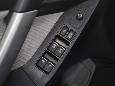 Used 2018 Subaru Forester 2.5i Premium w/ All-Weather Package image 19