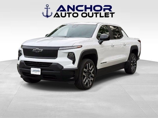 Used 2026 Chevrolet Silverado EV W/T w/ LPO, Custom Package AWD/4WD image 4