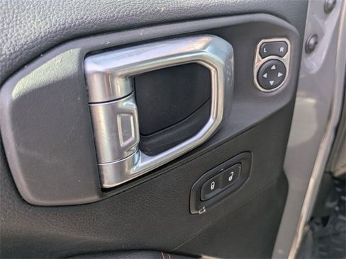 Used 2022 Jeep Gladiator Mojave w/ Cold Weather Group image 11