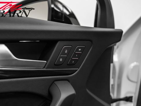 Used 2024 Audi SQ5 Prestige image 22