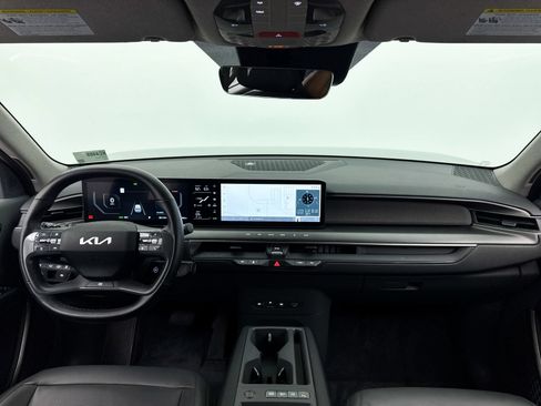 Certified 2024 Kia EV9 Light Long Range RWD image 23