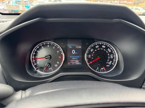 Used 2021 Toyota RAV4 LE image 22