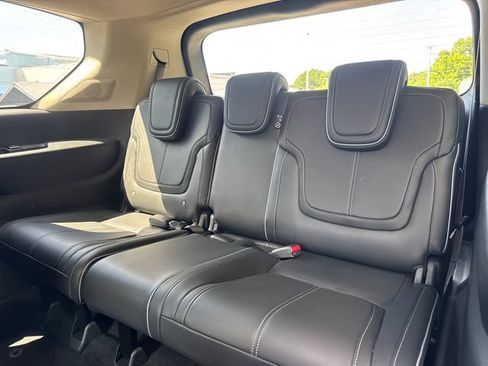 Used 2025 INFINITI QX80 Sensory AWD/4WD image 12
