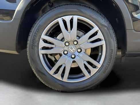 Certified 2022 Honda Pilot Sport image 9