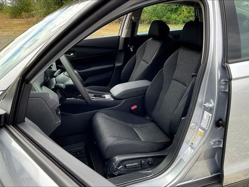 New 2025 Honda Accord SE image 9