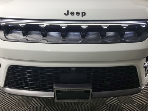 New 2026 Jeep Grand Wagoneer L Limited AWD/4WD image 10