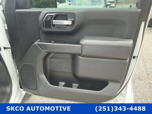 Used 2021 Chevrolet Silverado 1500 Custom image 12