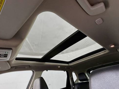 Certified 2022 Nissan Rogue SL w/ SL Premium Package image 24