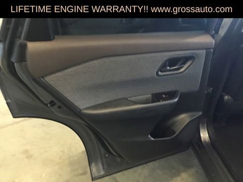 Used 2023 Nissan Rogue S AWD/4WD image 22