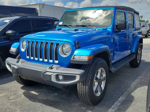 Used 2022 Jeep Wrangler Unlimited Sahara AWD/4WD image 3