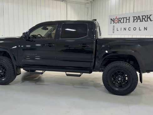 Used 2022 Toyota Tacoma SR5 image 7