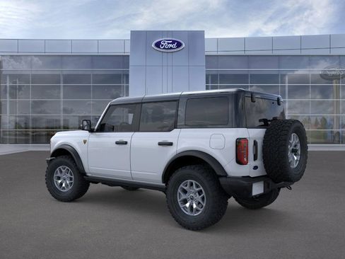 New 2025 Ford Bronco Badlands image 4