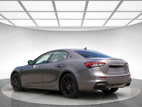 Used 2022 Maserati Ghibli Modena RWD image 6