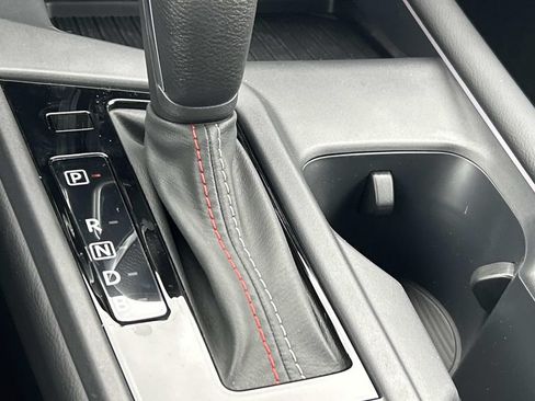 New 2026 Nissan Sentra SR w/ SR Premium Package FWD image 32