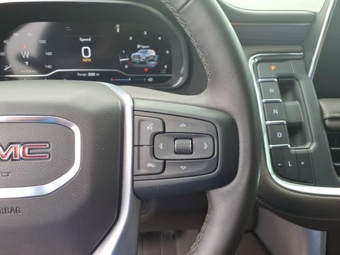Used 2024 GMC Yukon SLT w/ SLT Premium Package RWD image 12