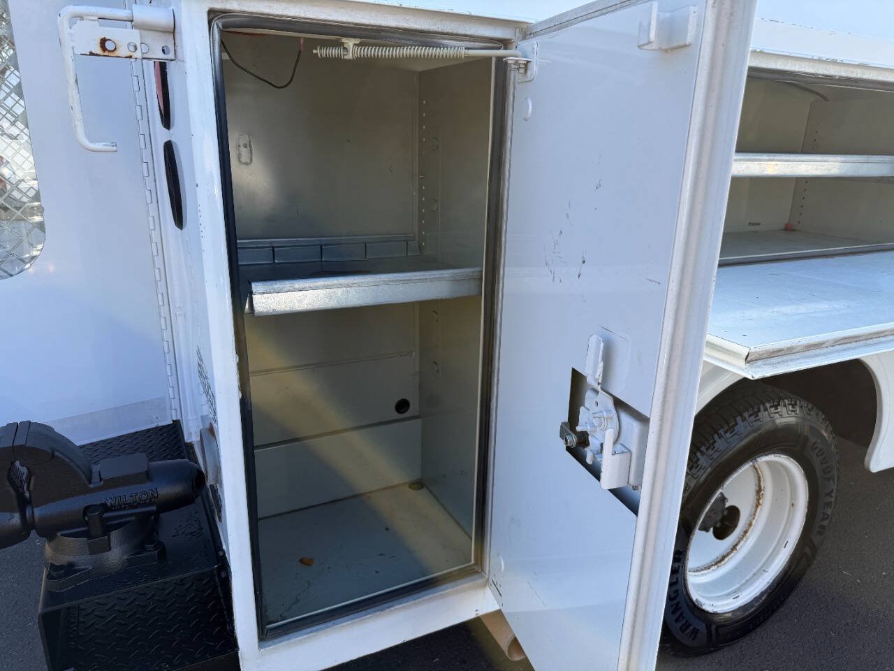 Used 2013 Ford E-350 and Econoline 350 Super Duty RWD image 23