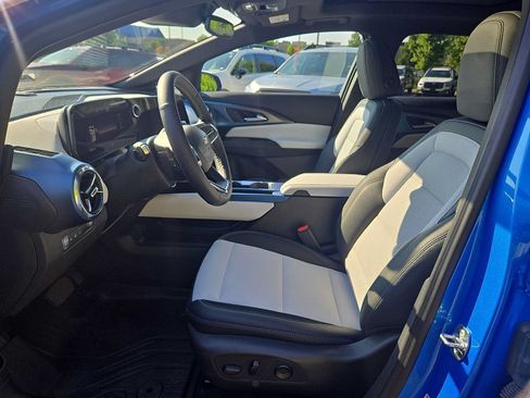 Used 2024 Chevrolet Equinox EV LT w/ LPO, Active Package AWD/4WD image 13