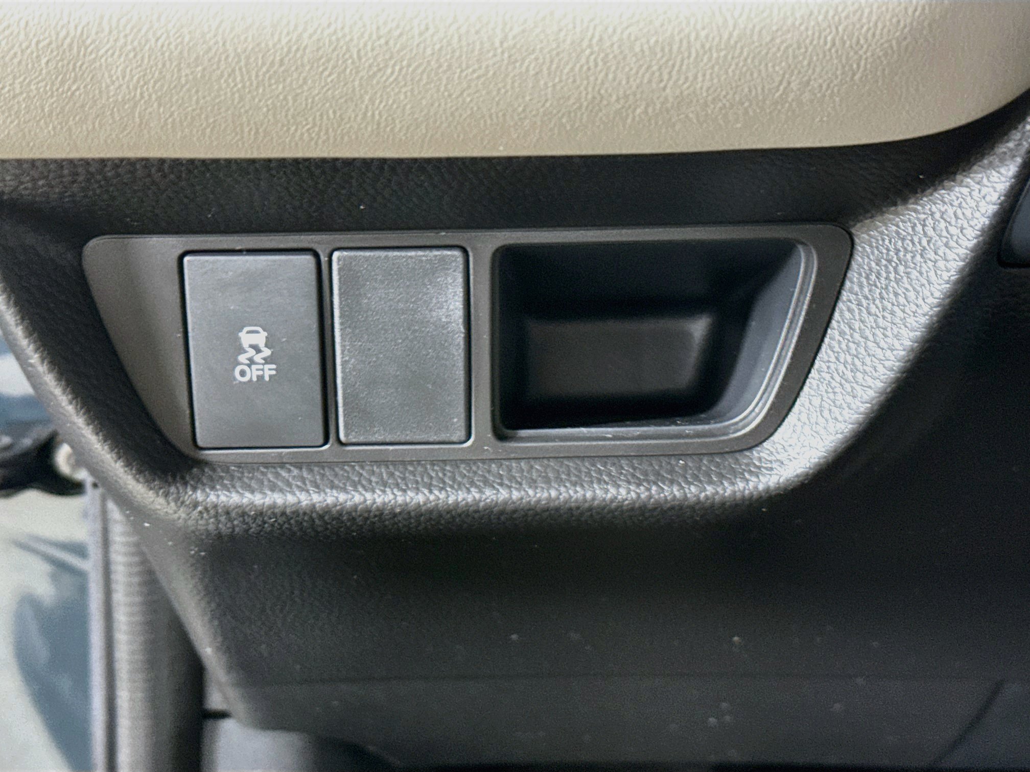 Used 2026 Honda HR-V LX image 9