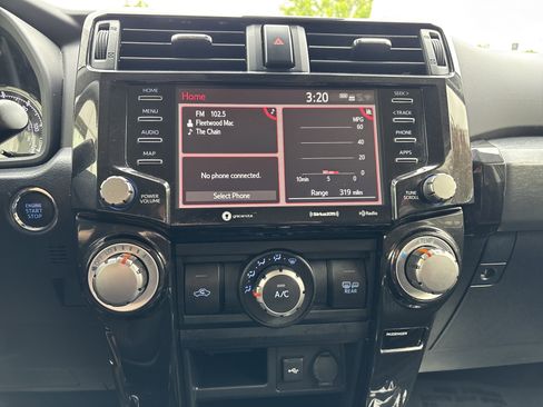 Used 2024 Toyota 4Runner TRD Off-Road AWD/4WD image 22