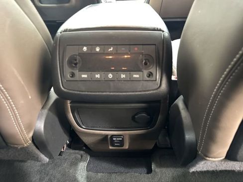 Used 2014 GMC Acadia SLT FWD image 19