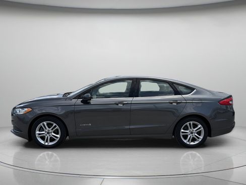 Used 2018 Ford Fusion S FWD image 5