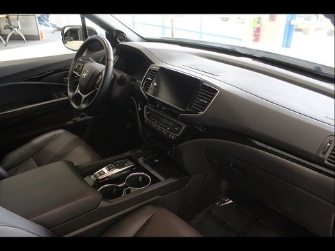 Certified 2023 Honda Ridgeline Black Edition image 23