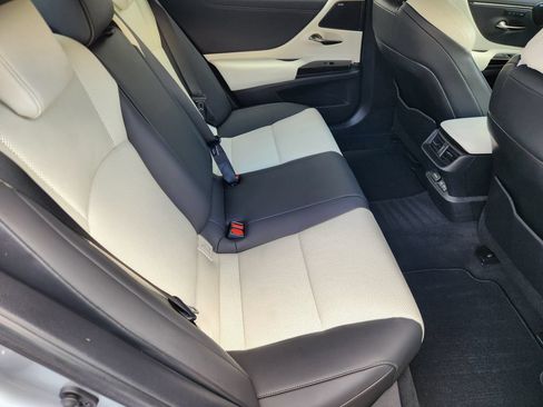 Used 2023 Lexus ES 350 F Sport w/ Accessory Package (Z2) FWD image 31