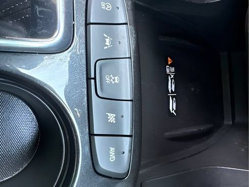 Used 2024 Chevrolet TrailBlazer ACTIV w/ Convenience Package AWD/4WD image 25