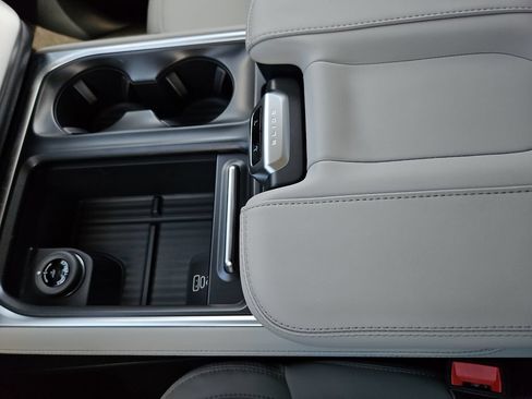 New 2026 Ford Expedition Active RWD image 28