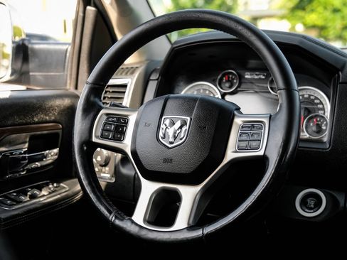 Used 2015 RAM 1500 Laramie w/ Convenience Group AWD/4WD image 15