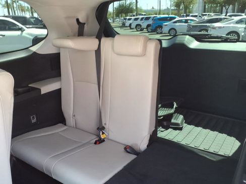 Used 2024 Toyota Grand Highlander FWD image 10
