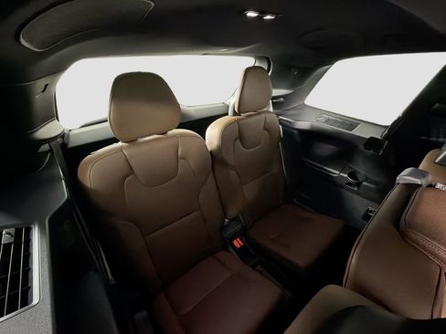 Used 2023 Volvo XC90 B6 Plus AWD/4WD image 27