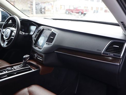 Used 2019 Volvo XC90 T6 Momentum w/ Advanced Package AWD/4WD image 17