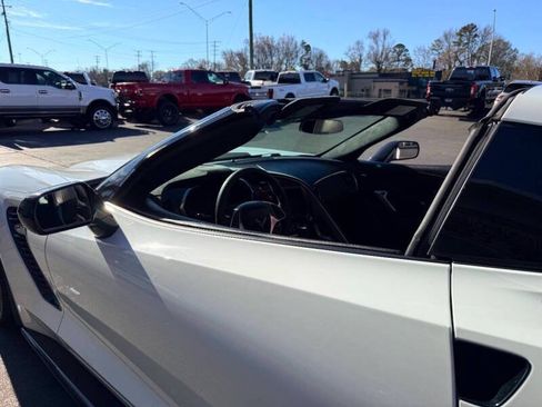 Used 2016 Chevrolet Corvette Z06 w/ 3LZ Preferred Equipment Group RWD image 24