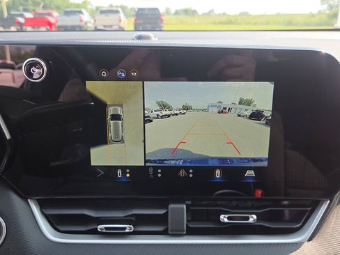 Used 2025 Chevrolet Equinox LT w/ Safety and Technology Package FWD image 22