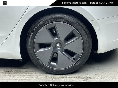 Used 2021 Tesla Model 3 Standard Range Plus image 37