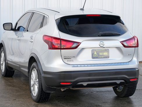 Used 2019 Nissan Rogue Sport S w/ Appearance Package image 42