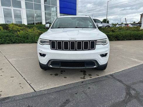 Used 2017 Jeep Grand Cherokee Limited w/ Luxury Group II AWD/4WD image 2