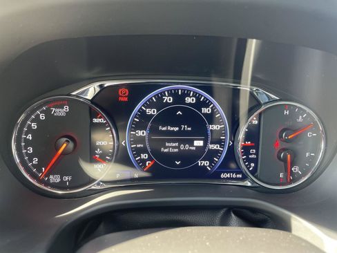 Used 2022 GMC Acadia AT4 w/ Technology Package AWD/4WD image 2