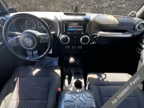 Used 2012 Jeep Wrangler Unlimited Rubicon w/ Connectivity Group AWD/4WD image 14