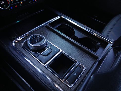 Used 2020 Ford Expedition Limited image 20