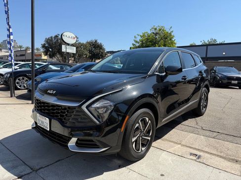 Used 2023 Kia Sportage LX AWD/4WD image 7