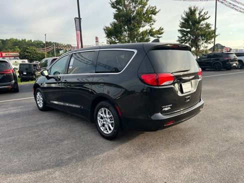 Used 2023 Chrysler Voyager LX FWD image 35