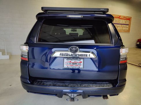Used 2018 Toyota 4Runner Limited AWD/4WD image 7