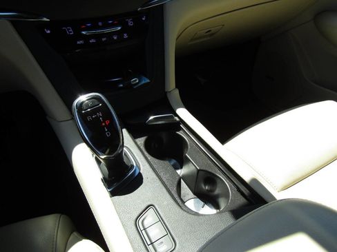 Used 2019 Cadillac XT5 AWD image 15