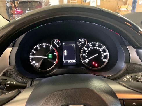 Used 2023 Lexus GX 460 Premium w/ Accessory Package AWD/4WD image 23